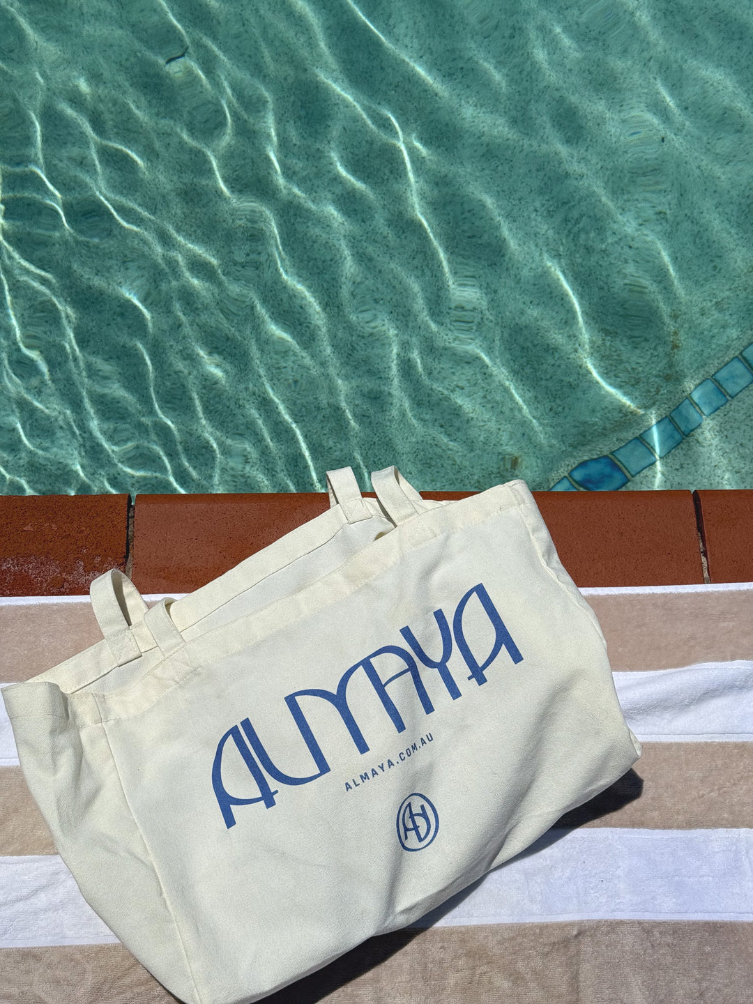 CLASSIC TOTE